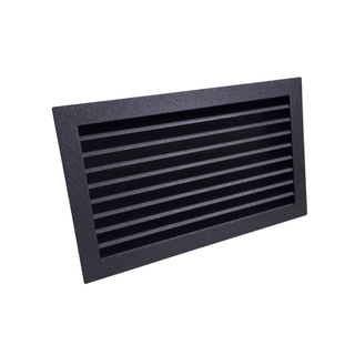 Juodos (antracitas) grotelės židiniams 700 x 150 mm, nukreipančios. Tiesios židinio grotelės su montavimo lizdu