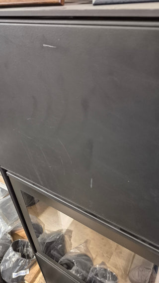 Defro Home QUADROOM kampinis židinys - kampinė  krosnelė (ekspozicinis modelis)