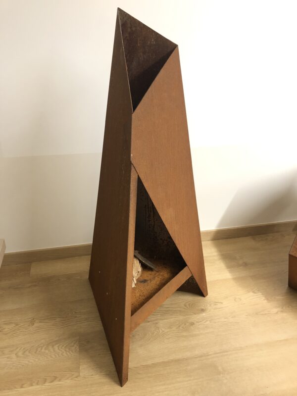 lauko židinys iš corten metalo