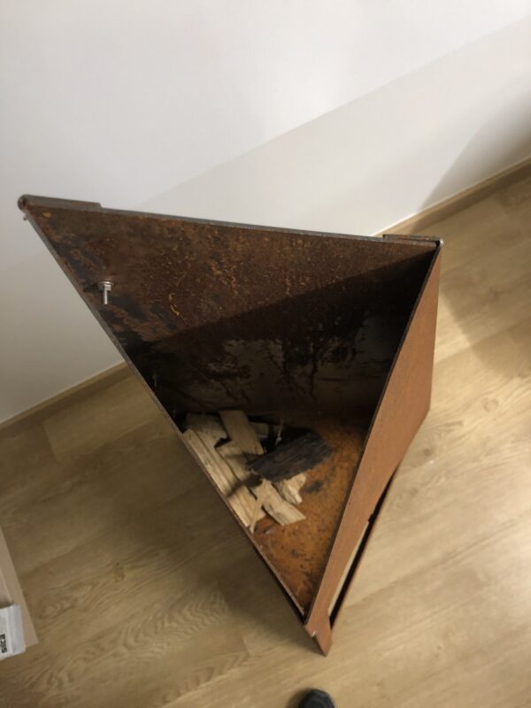 lauko židinys iš corten metalo